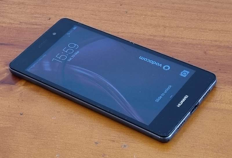 Samsung J7 Prime and Huawei p8 lite
