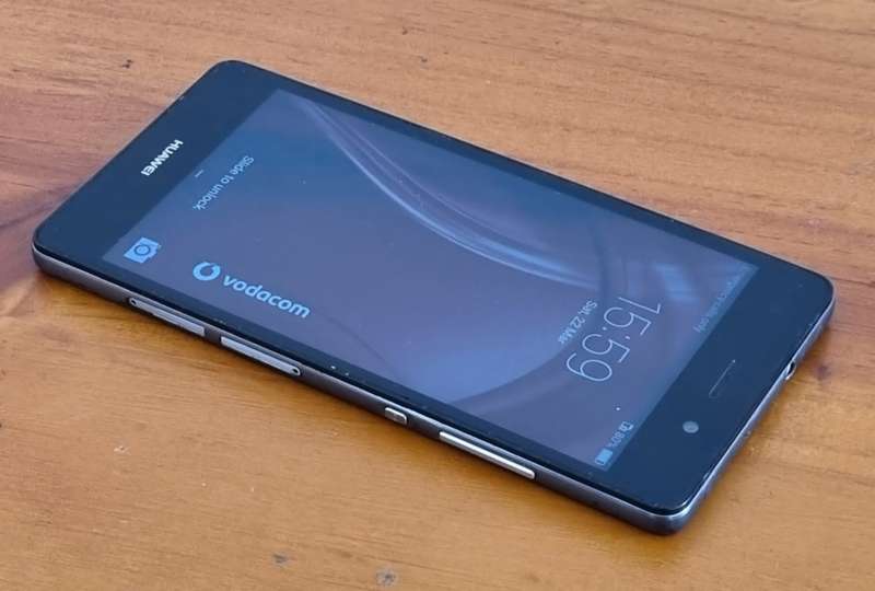 Samsung J7 Prime and Huawei p8 lite