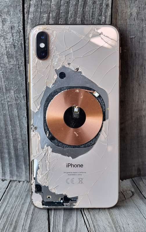 Iphone xs max READ DESCRIPTION