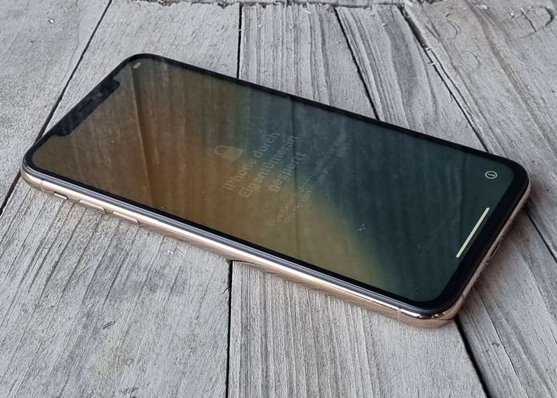 Iphone xs max READ DESCRIPTION