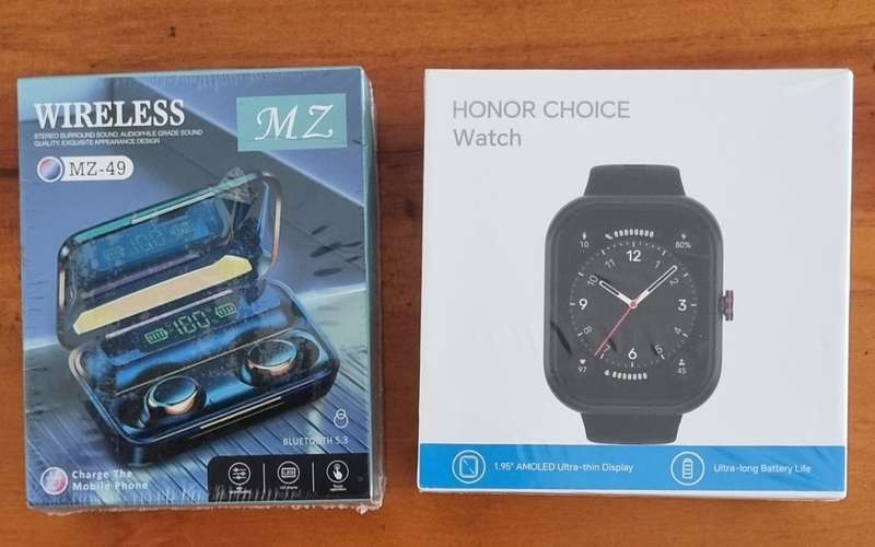 Honor choice watch free Wirless Earbuds