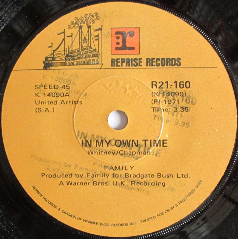 FAMILY - IN MY OWN TIME / SEASONS  (7 SINGLE/VINYL)
