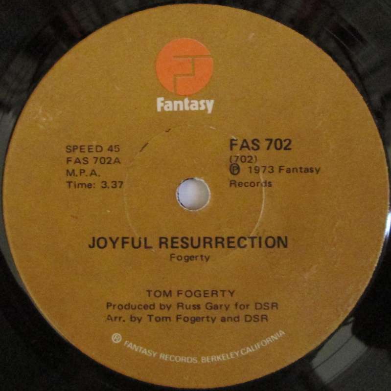 TOM FOGERTY - JOYFUL RESSURECTION / HEART BEAT  (7 SINGLE/VINYL)