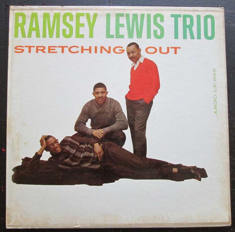 RAMSEY LEWIS TRIO - STRETCHING OUT    (LP/VINYL)