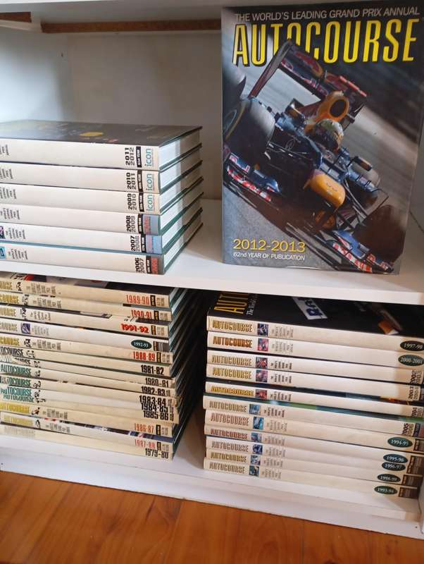 Formula 1 : Autocourse collection (32 books)