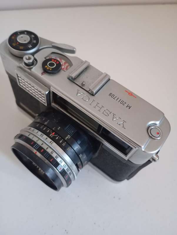 Yashica Minister Yashinon