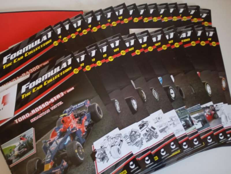 Formula 1- The car collection Binder + 65 Magazines