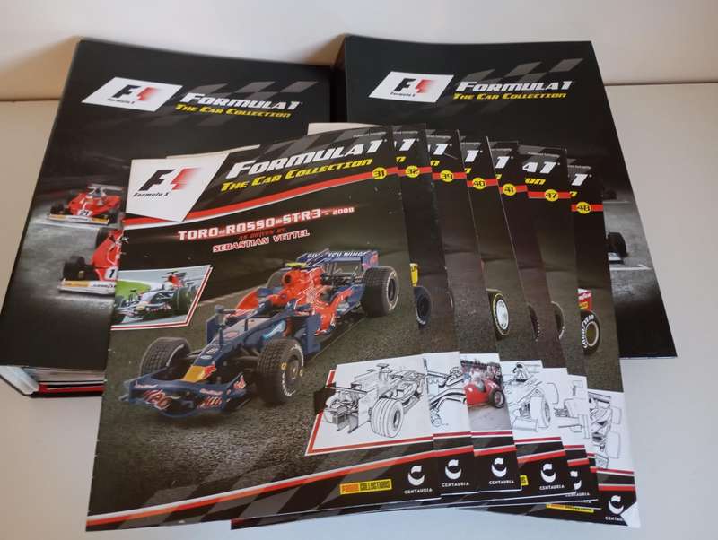 Formula 1- The car collection Binder + 65 Magazines