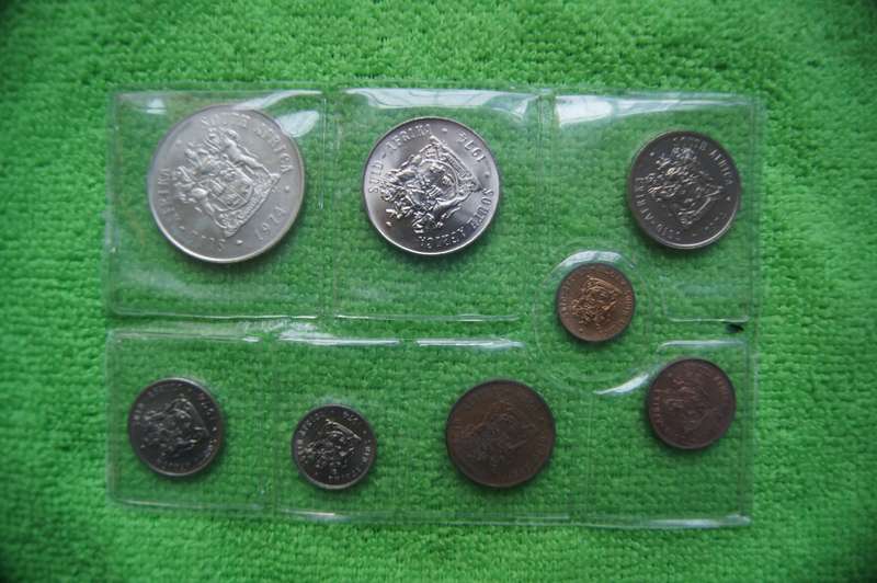 SA Mint Pack Madness - 1971 to 1976 (All 6) - Bid is per set to take all 6
