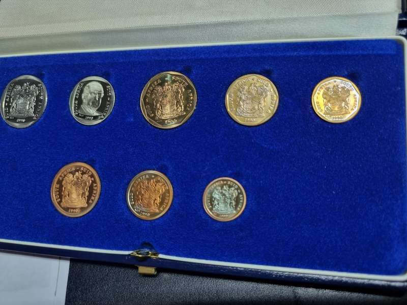 1990 SHORT PROOF SET - BRILLIANT CONDITION (RARE R1)