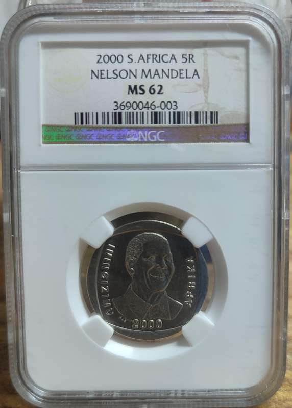 GRADED (MS62) - 2000 5 RAND "SMILEY MANDELA" COIN
