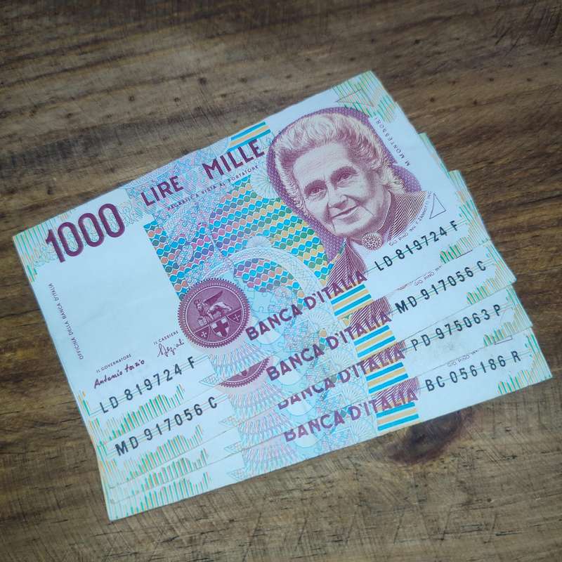 1,000 LIRE (MARIA MONTESSORI) NOTES - CIRCULATED