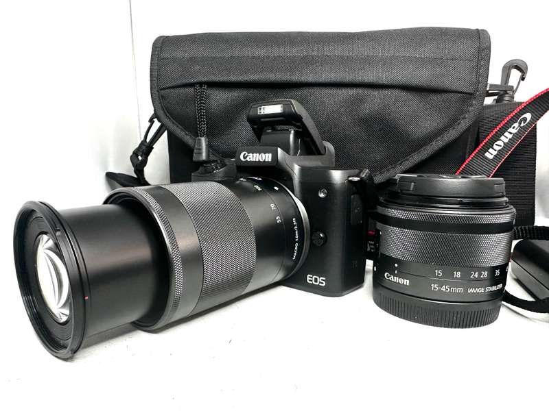 Canon EOS M50 Mirrorless camera with 2 Lens & accessories