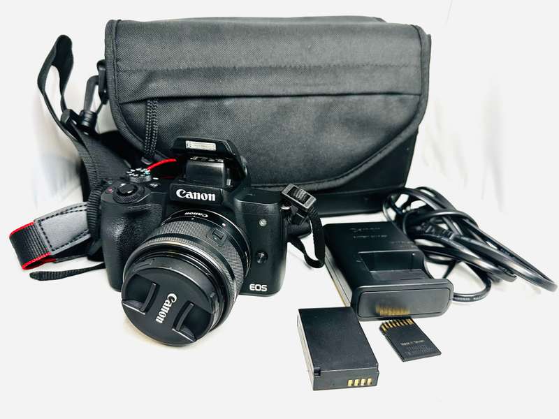 CANON EOS M50 mark II Mirrorless camera with lens and accessories