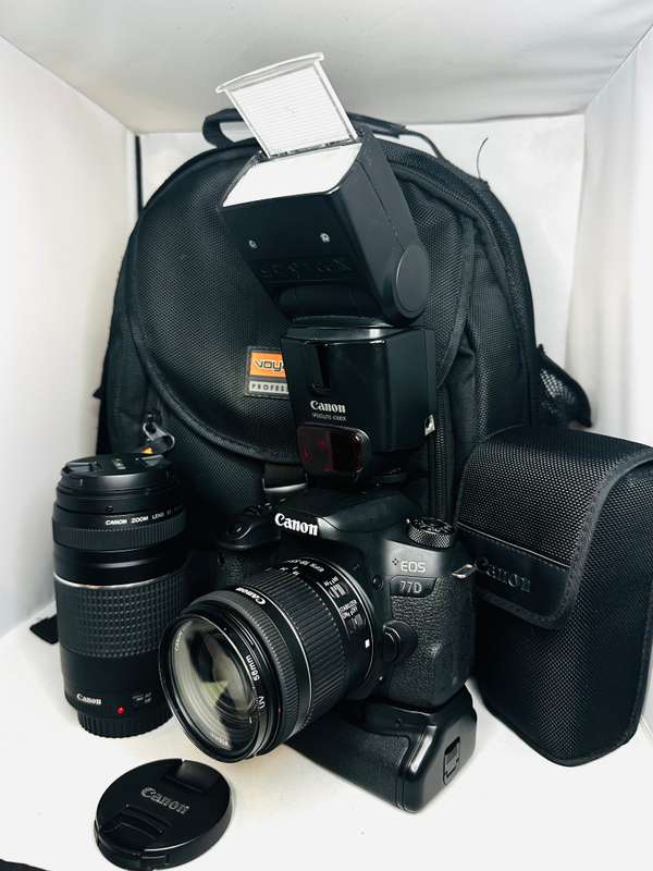 Canon EOS 77D with 2 Lens and + Speed light & accessories