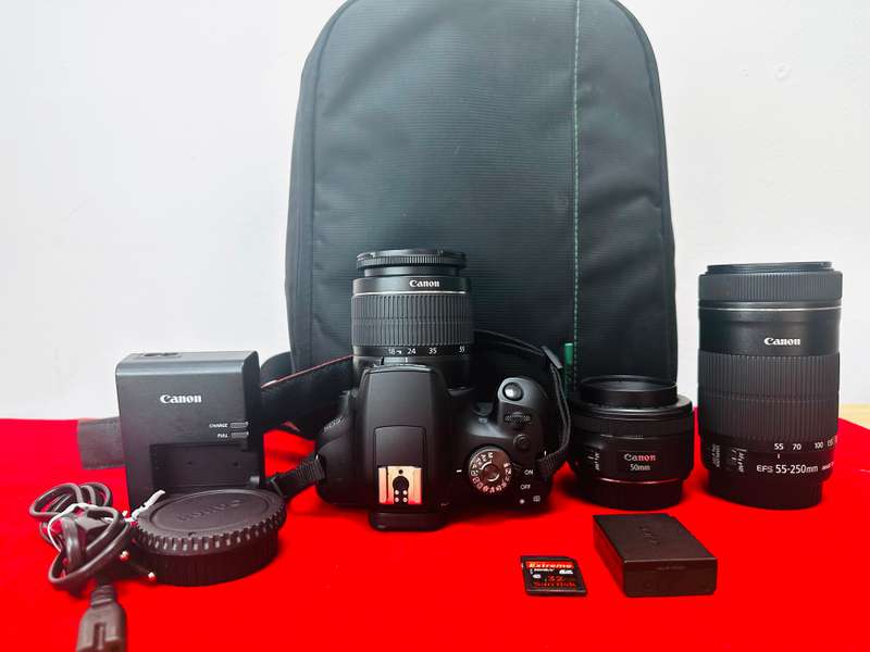 Canon EOS2000D with 3x Lens + Bag and accessories