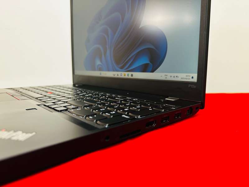 Lenovo ThinkPad P15v  Core i7-11800H 2,30GHz  16GB Ram  512GB SSD  15.6 NVIDIA T600 UHD Graphics