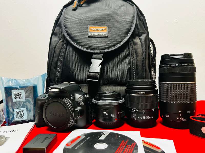 Canon EOS 100D with 3 x Lens + Backpack and accessories