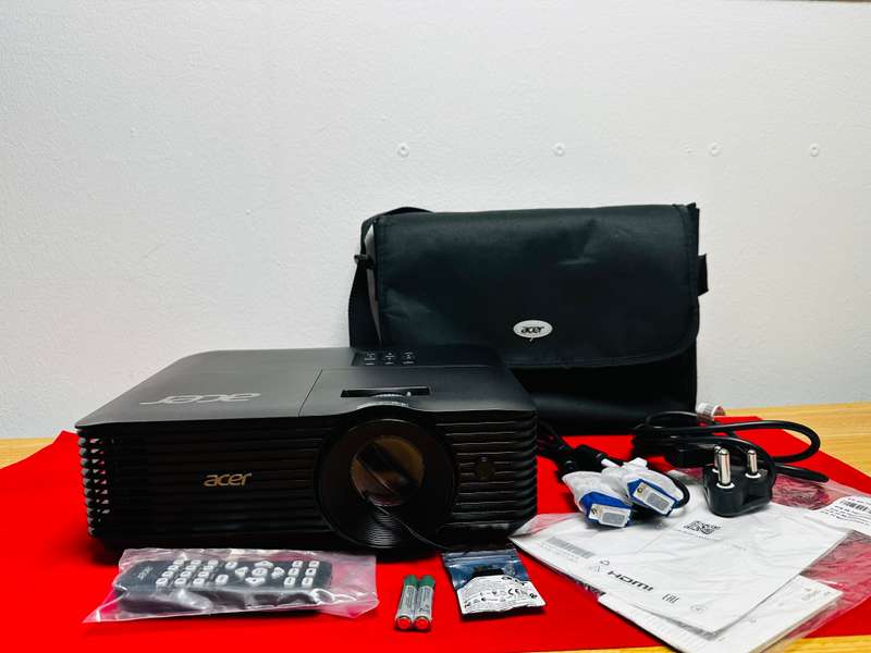 Acer Projector - X1228i | XGA (1024 x 768) | 4500 Im I DLP I 20 000:1 | HDMI/Wi Fi l 2.75 kg | Black