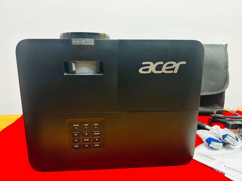 Acer Projector - X1228i | XGA (1024 x 768) | 4500 Im I DLP I 20 000:1 | HDMI/Wi Fi l 2.75 kg | Black