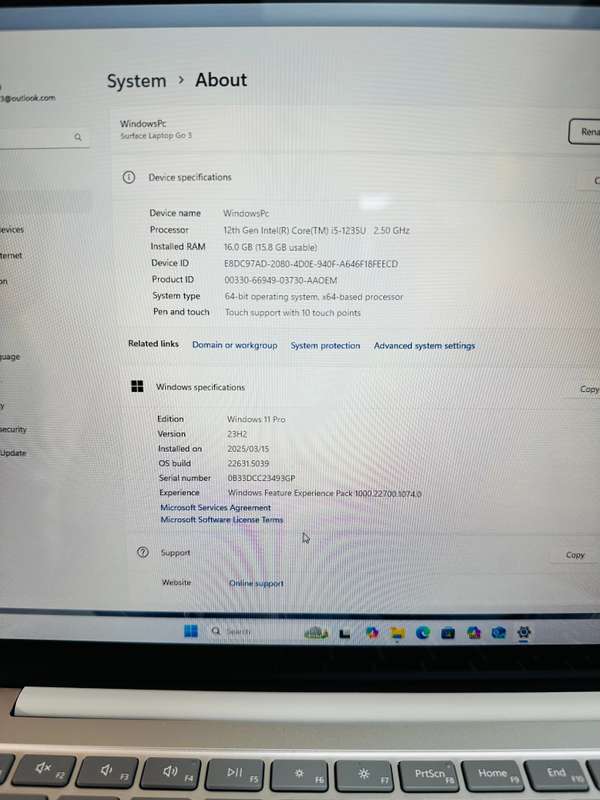 Microsoft Surface Laptop Go 3 Like New! 16GB Ram 256GB SSD Premium Performance in a Compact Design!