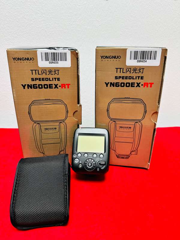 2x Yongnuo YN600EX-RT Speedlite Flashes + Canon ST-E3-RT Transmitter (bundle deal)