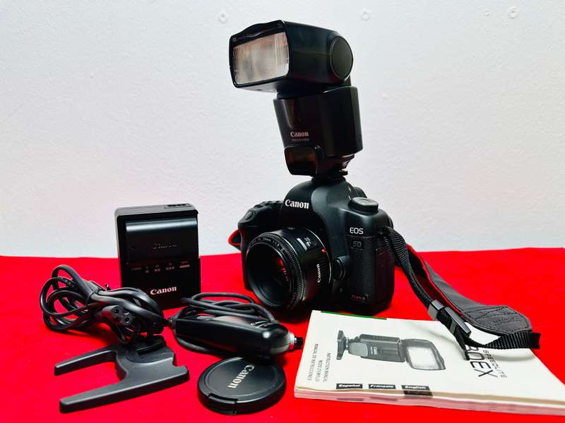 Canon EOS 5D Mark II Kit for Sale  Great Condition