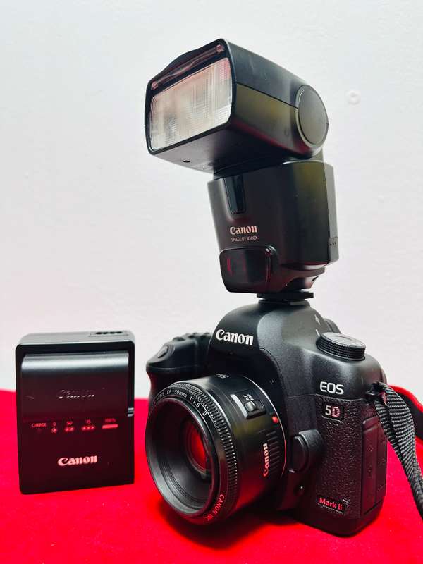 Canon EOS 5D Mark II Kit for Sale  Great Condition