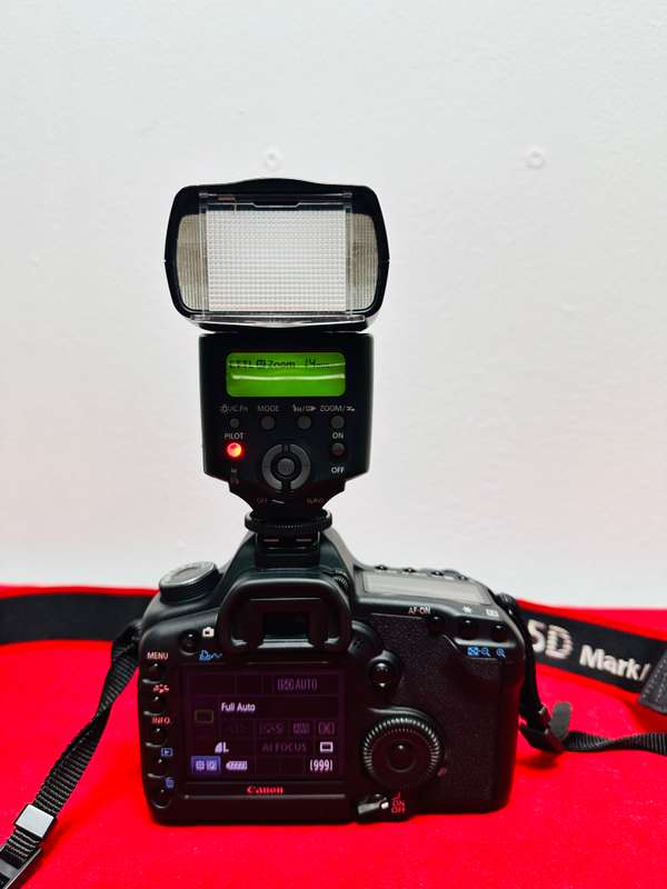 Canon EOS 5D Mark II Kit for Sale  Great Condition