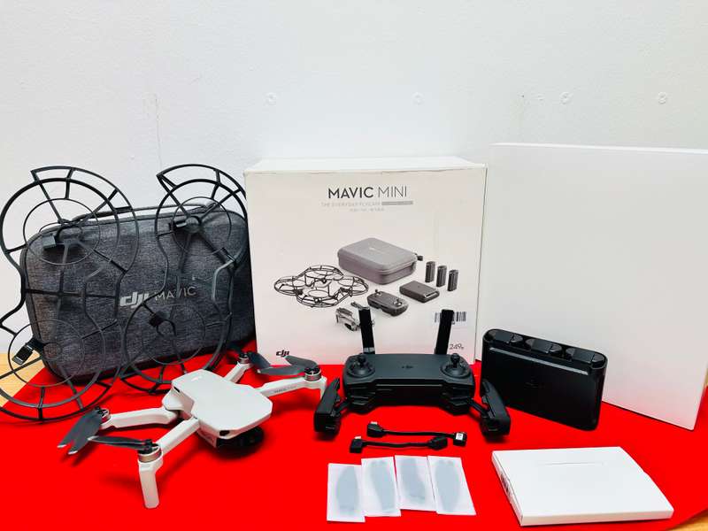 DJI Mavic Mini  Fly More Combo Original Accessories Included