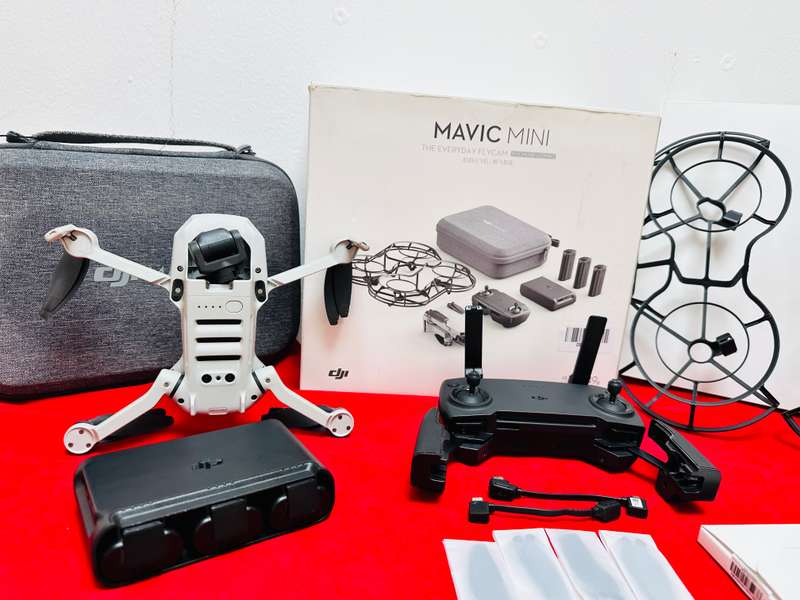 DJI Mavic Mini  Fly More Combo Original Accessories Included