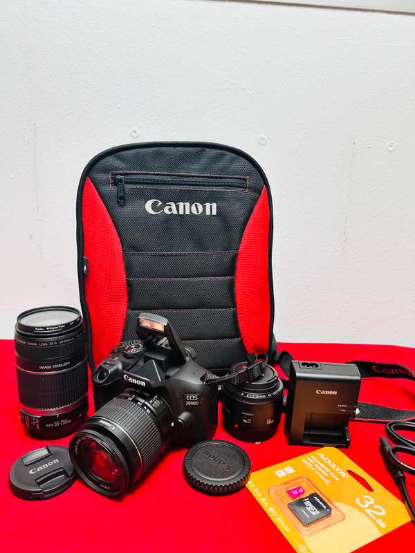 Canon EOS2000D with 3x Lens + Bag and accessories