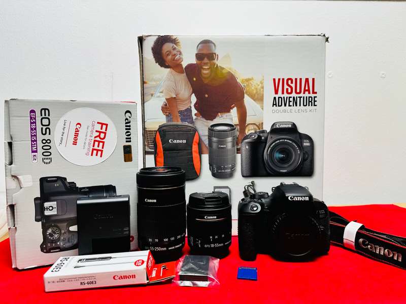 Canon EOS 800D Double Lens Kit  Complete Bundle (Used, Excellent Condition)