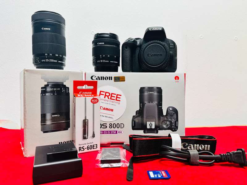 Canon EOS 800D Double Lens Kit  Complete Bundle (Used, Excellent Condition)