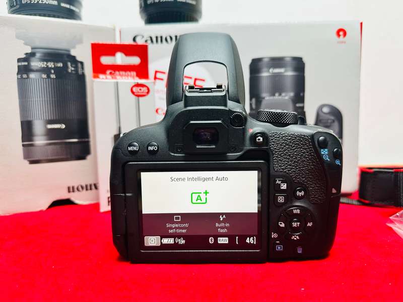 Canon EOS 800D Double Lens Kit  Complete Bundle (Used, Excellent Condition)