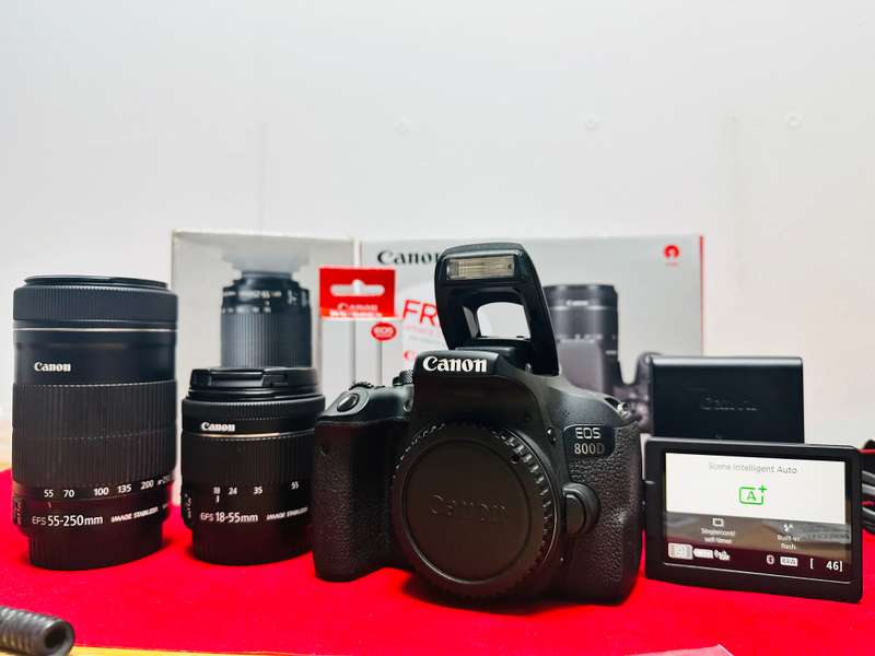 Canon EOS 800D Double Lens Kit  Complete Bundle (Used, Excellent Condition)