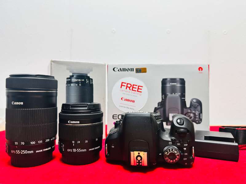 Canon EOS 800D Double Lens Kit  Complete Bundle (Used, Excellent Condition)