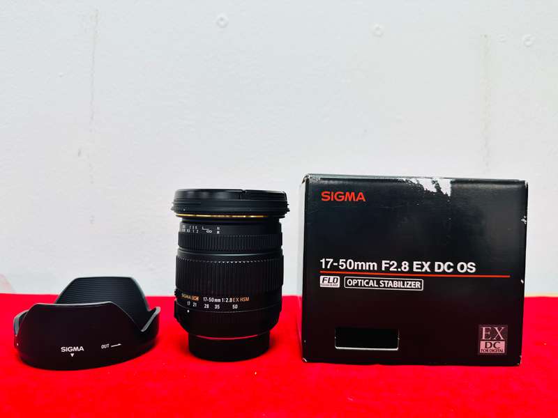 Sigma 17-50mm f/2.8 EX DC OS HSM Lens  Excellent Condition! - For Nikon