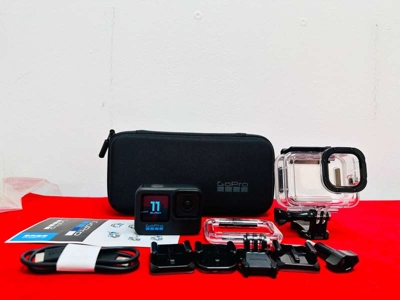 GoPro 11 Black Action Camera + waterproof cash & many accessories   Kit Includes