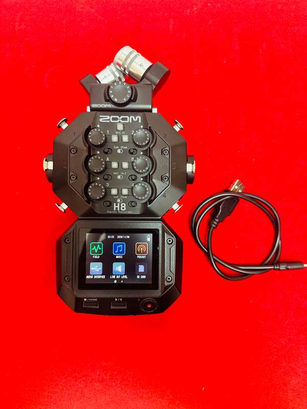 Zoom H8 Handy Recorder  8-Input / 12-Track Portable Recorder