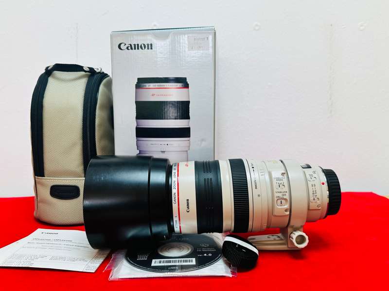 Canon EF 100-400mm f/4.5-5.6L IS USM Telephoto Zoom Lens  Complete Set