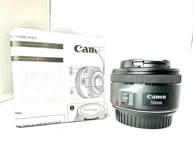Canon 50mm 1:1.8 STM lens