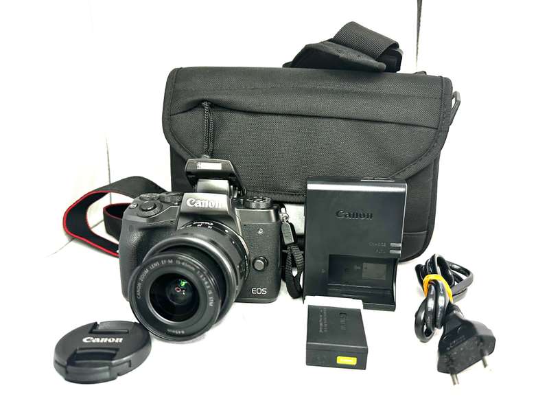 Canon EOS M5 Mirrorless Camera with 15-45mm lens with & accessories  * Canon EOS M5 Mirrorless Camer