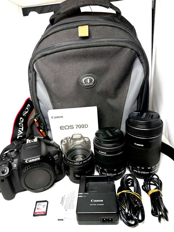 Canon EOS 700D with 3 Lens and Accessories