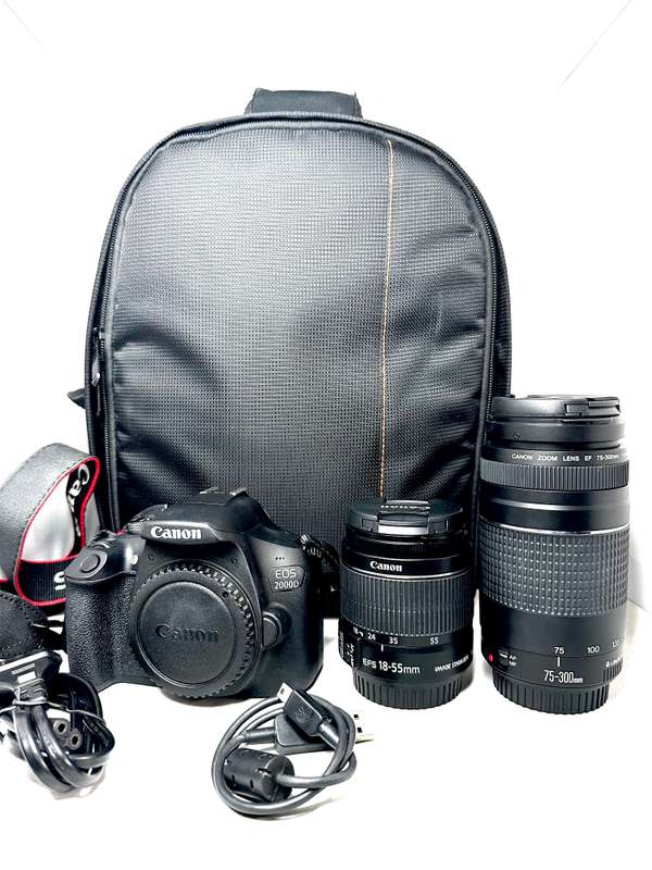 Canon EOS2000D with 2x Lens and accessories