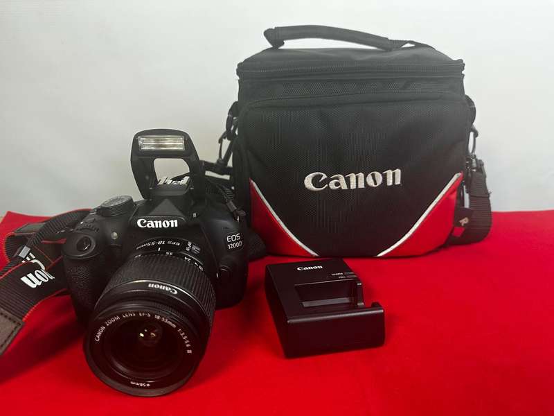 Canon EOS1200D DSLR camera with Lens and accessories