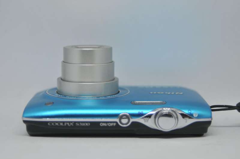 Nikon Coolpix S3100 (Blue) - 14 Megapixels - 5x Optical Zoom