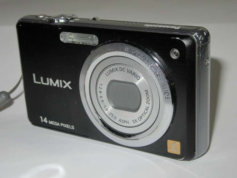 Panasonic Lumix FS11 - 14 Megapixels - 5x Zoom