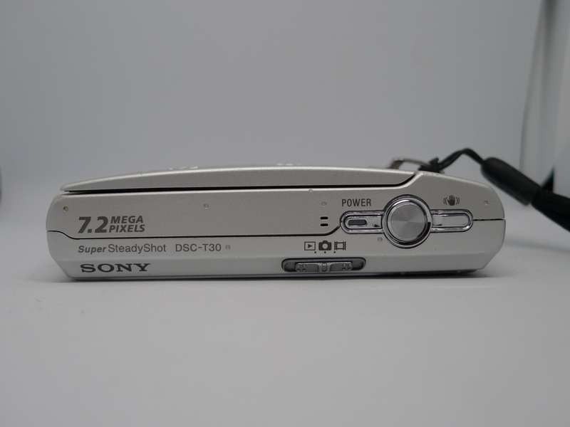 Sony DSC-T30 - 7 Megapixels - 3x Optical Zoom