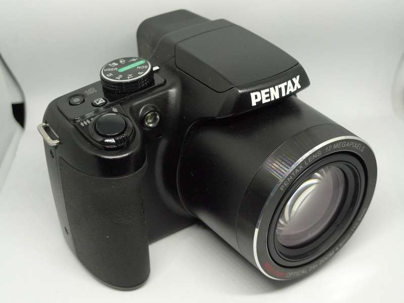 Pentax X70 - 24x Optical Zoom - 12 Megapixel